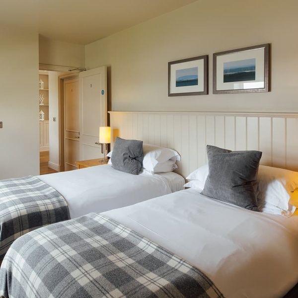 Hotel Apartment with Twin Bed