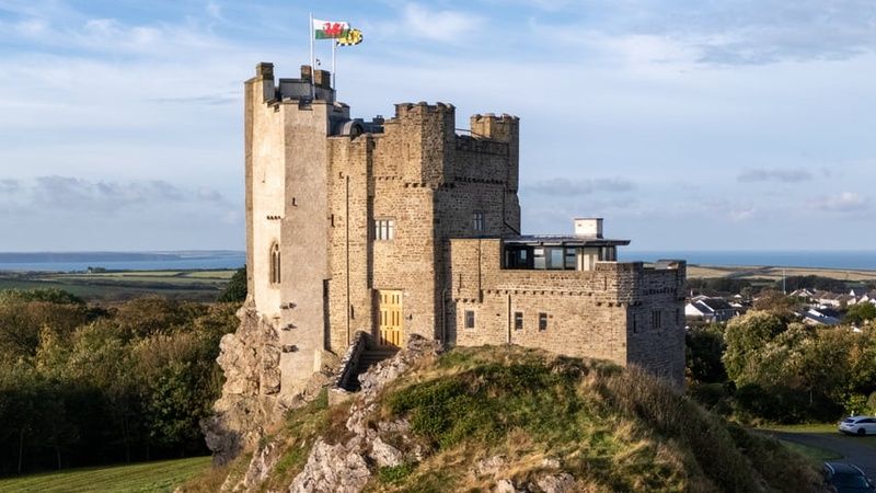 Roch Castle